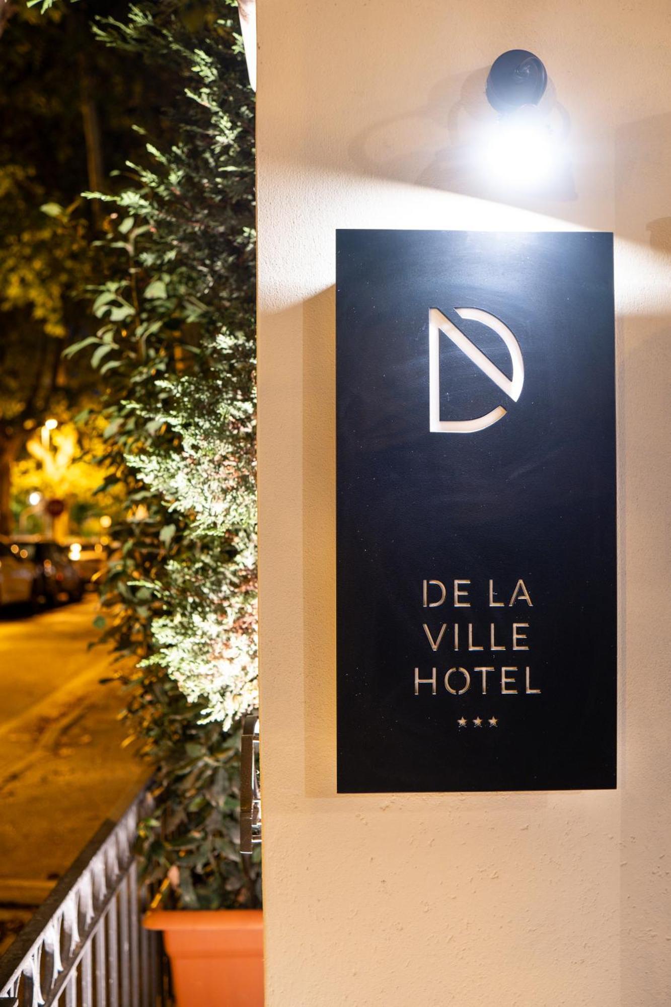 קאטוליקה De La Ville Hotel מראה חיצוני תמונה